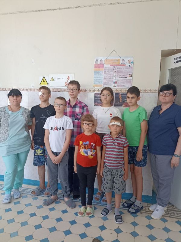 Сотрудники ГБУЗ "ЛРДКБ" ЛНР 22.06.25г. в 12:15 приняли участие в о Всероссийской акции "Минута молчания" Сотрудники ГБУЗ "ЛРДКБ" ЛНР 22.06.25г. в 12:15 приняли участие в о Всероссийской акции "Минута молчания"