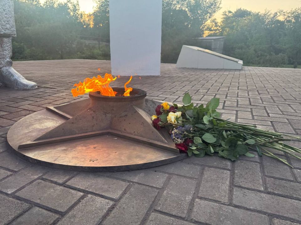 Сквозь годы к Победе: Алчевская молодежь почтила память героев Великой Отечественной войны Сквозь годы к Победе: Алчевская молодежь почтила память героев Великой Отечественной войны