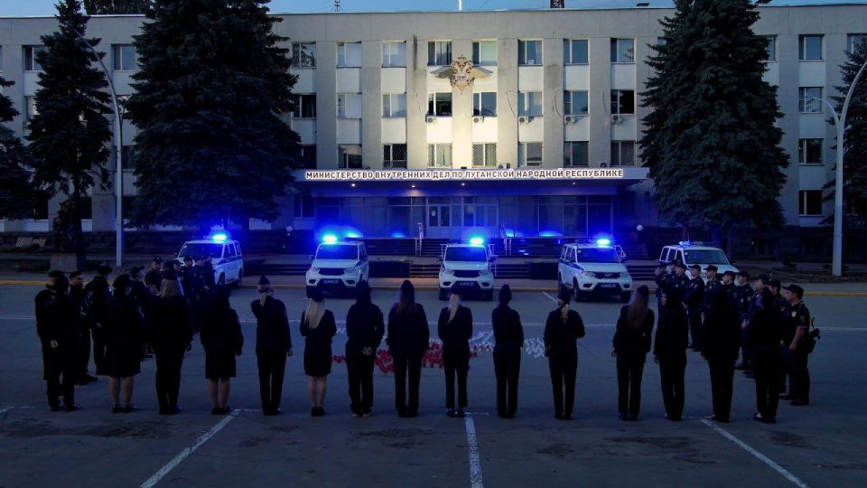 Сотрудники МВД по Луганской Народной Республике приняли участие во Всероссийской патриотической акции «Свеча памяти» Сотрудники МВД по Луганской Народной Республике приняли участие во Всероссийской патриотической акции «Свеча памяти»