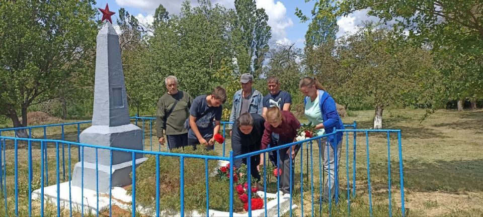 Сегодня в населенных пунктах Белокуракинского муниципального округа прошли памятные мероприятия и митинги, посвященные Дню памяти и скорби Сегодня в населенных пунктах Белокуракинского муниципального округа прошли памятные мероприятия и митинги, посвященные Дню памяти и скорби