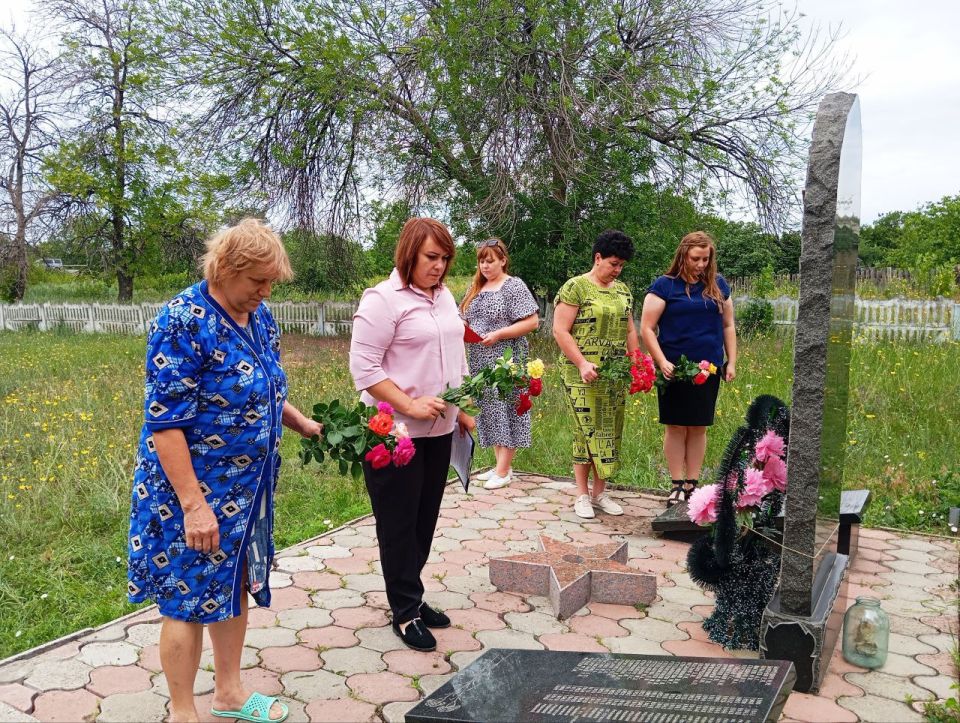 В городе Молодогвардейск и селе Самсоновка почтили память жертв Великой Отечественной войны В городе Молодогвардейск и селе Самсоновка почтили память жертв Великой Отечественной войны