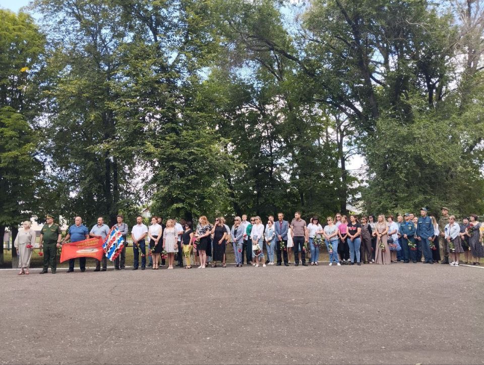В День памяти и скорби в Белокуракино состоялся памятный митинг В День памяти и скорби в Белокуракино состоялся памятный митинг