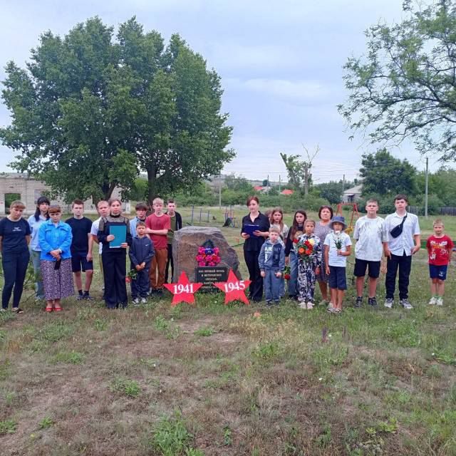 22 июня в поселке Поречье прошел памятный митинг, посвященный Дню памяти и скорби