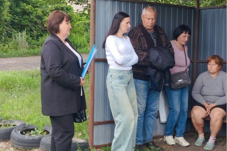В селе Зимовники прошел сход граждан В селе Зимовники прошел сход граждан
