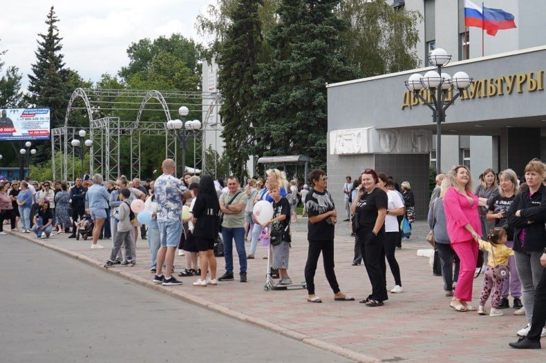 Заместитель председателя Совета Свердловского округа Светлана Кришталь рассказала об организации детского отдыха детей Заместитель председателя Совета Свердловского округа Светлана Кришталь рассказала об организации детского отдыха детей