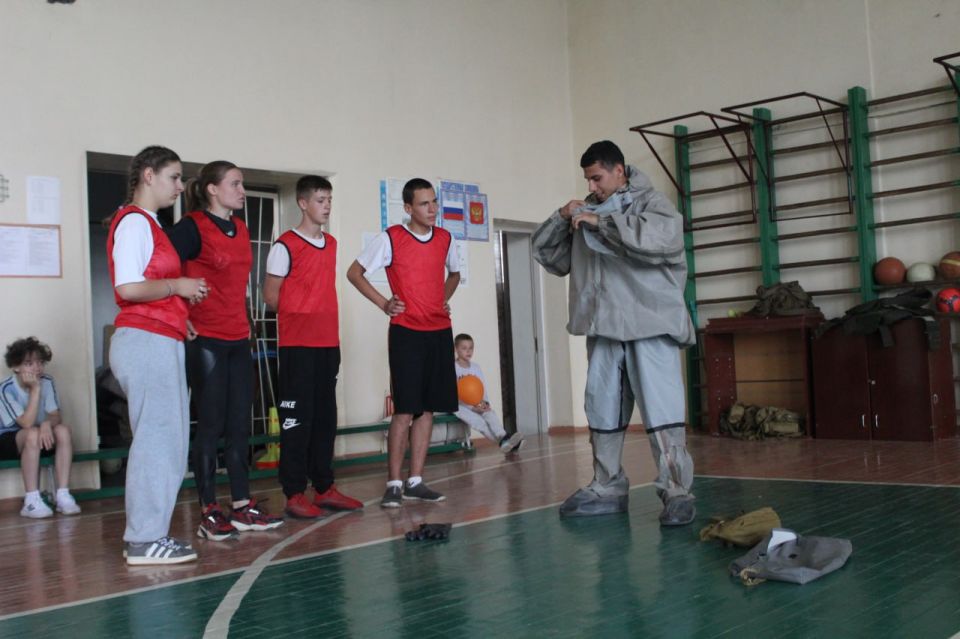 В программу военно-спортивной эстафеты спортивного марафона «Сила России» вошли: В программу военно-спортивной эстафеты спортивного марафона «Сила России» вошли: