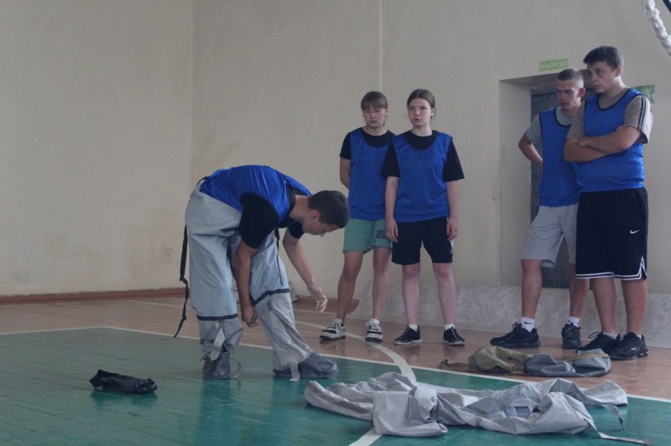 В программу военно-спортивной эстафеты спортивного марафона «Сила России» вошли: В программу военно-спортивной эстафеты спортивного марафона «Сила России» вошли: