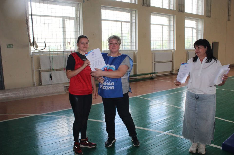 Борьба в эстафете марафона «Сила России» в Хорошем была упорной Борьба в эстафете марафона «Сила России» в Хорошем была упорной