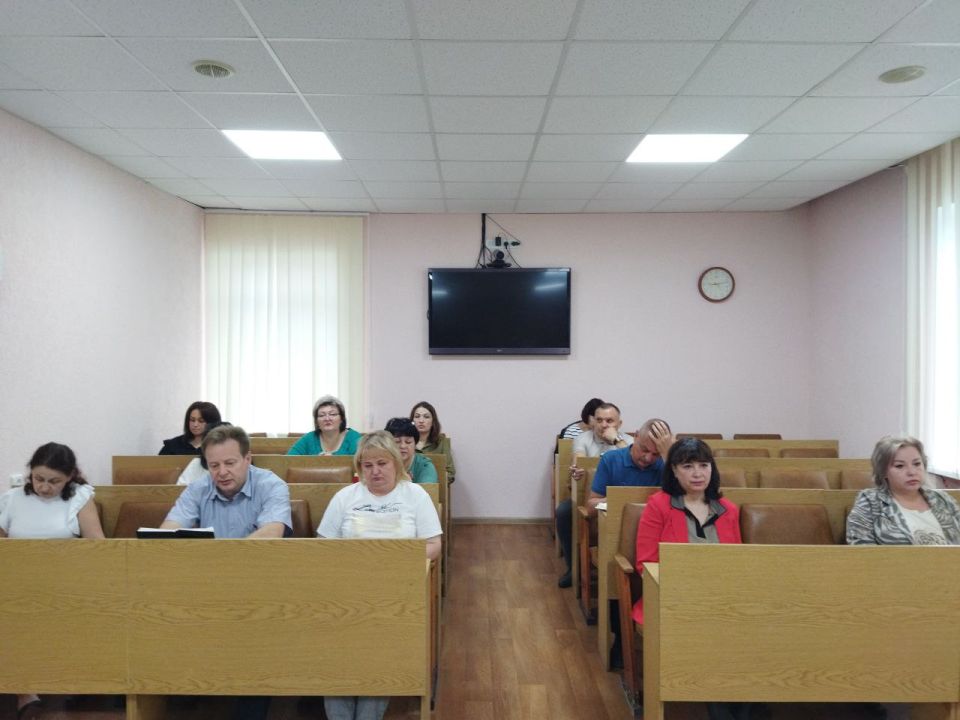 Сегодня Глава городского округа провел совещание с руководителями структурных подразделений Администрации, где обсуждались ключевые темы и были поставлены задачи, которые требуют оперативного решения Сегодня Глава городского округа провел совещание с руководителями структурных подразделений Администрации, где обсуждались ключевые темы и были поставлены задачи, которые требуют оперативного решения