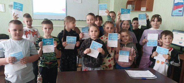 На пришкольных площадках продолжается активный отдых юных жителей Краснодонщины На пришкольных площадках продолжается активный отдых юных жителей Краснодонщины
