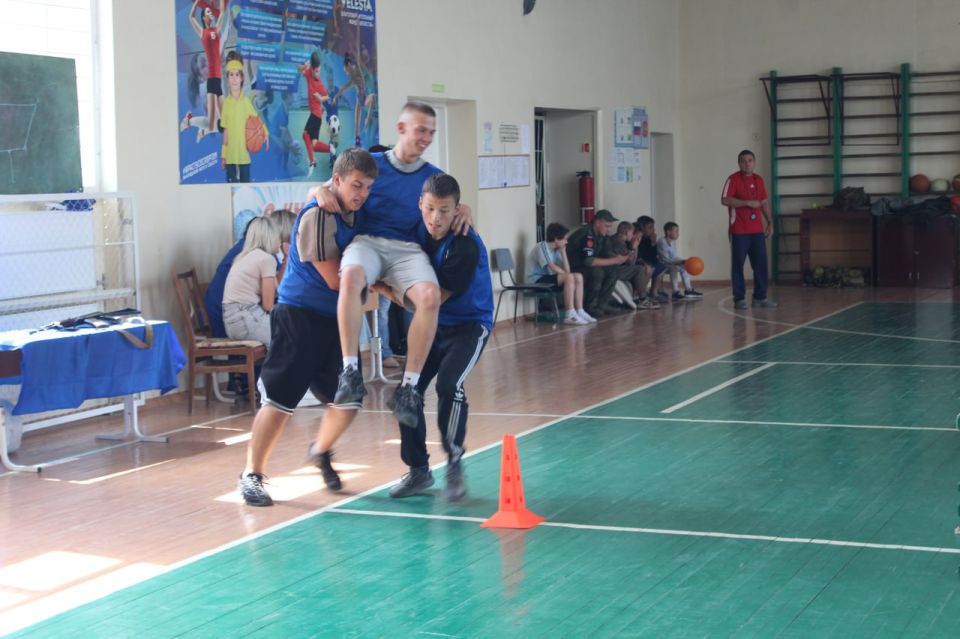 В программу военно-спортивной эстафеты спортивного марафона «Сила России» вошли: В программу военно-спортивной эстафеты спортивного марафона «Сила России» вошли: