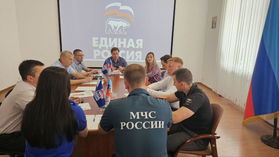 Член Общественной палаты ЛНР Александр Бурлаков принял участие в первом заседании рабочей группы, посвященного мониторингу безопасности организаций отдыха и оздоровления всех видов, детской и городской инфраструктуры... Член Общественной палаты ЛНР Александр Бурлаков принял участие в первом заседании рабочей группы, посвященного мониторингу безопасности организаций отдыха и оздоровления всех видов, детской и городской инфраструктуры...