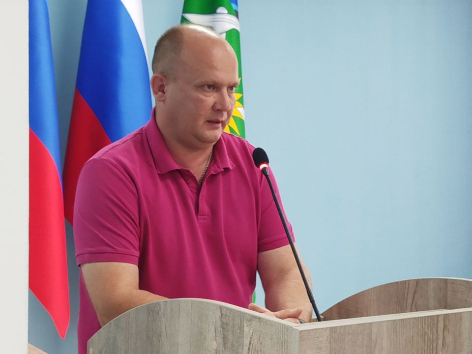23 июня в зале заседаний Администрации состоялось расширенное аппаратное совещание, в ходе которого были рассмотрены ряд вопросов 23 июня в зале заседаний Администрации состоялось расширенное аппаратное совещание, в ходе которого были рассмотрены ряд вопросов