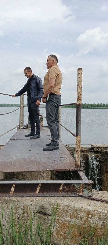 Сегодня сотрудниками отдела чрезвычайных ситуаций, охраны труда и окружающей природной среды Администрации городского округа было обследовано «Платоновское водохранилище» Сегодня сотрудниками отдела чрезвычайных ситуаций, охраны труда и окружающей природной среды Администрации городского округа было обследовано «Платоновское водохранилище»