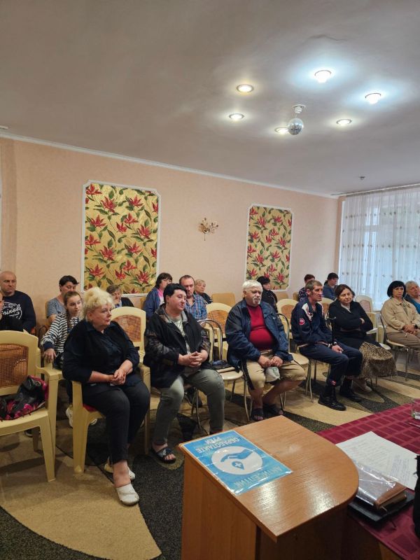 Галина Дуброва: Вместе мы рядом: посетили пункт временного размещения "Жемчужина" в Новопскове Галина Дуброва: Вместе мы рядом: посетили пункт временного размещения "Жемчужина" в Новопскове