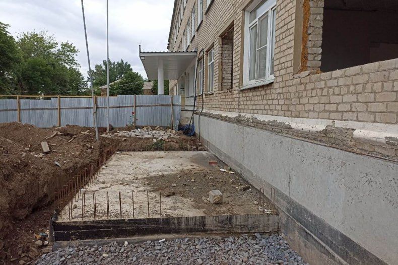 Строительные работы в Бирюковской СШ выполняемые Красноярским крае в самом разгаре Строительные работы в Бирюковской СШ выполняемые Красноярским крае в самом разгаре