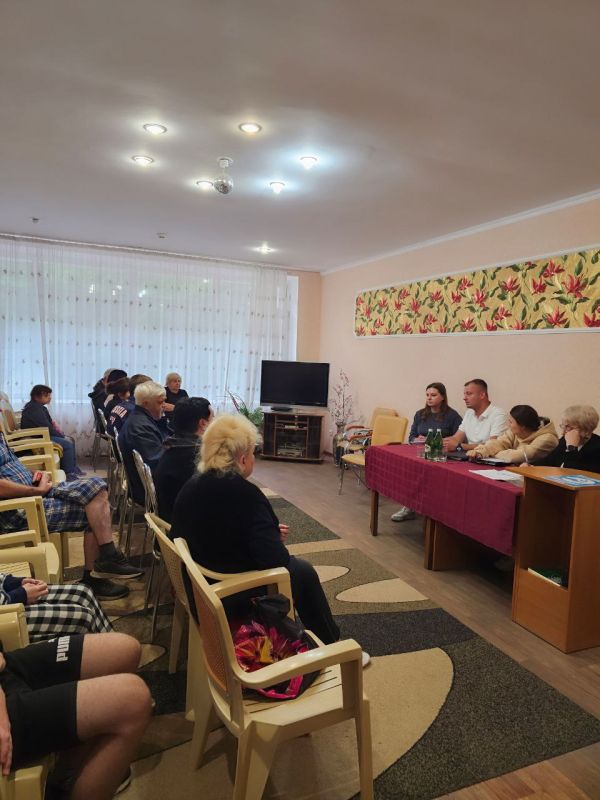 Галина Дуброва: Вместе мы рядом: посетили пункт временного размещения "Жемчужина" в Новопскове Галина Дуброва: Вместе мы рядом: посетили пункт временного размещения "Жемчужина" в Новопскове