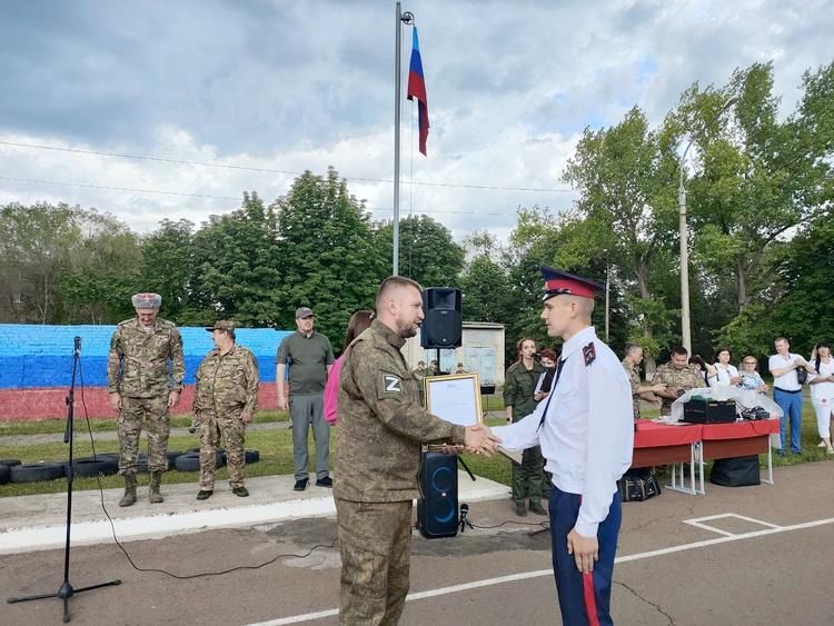 Военно-полевые сборы, «Ворошиловские стрелки» и мороженое: Кадеты из Луганска закончили учебный год Военно-полевые сборы, «Ворошиловские стрелки» и мороженое: Кадеты из Луганска закончили учебный год