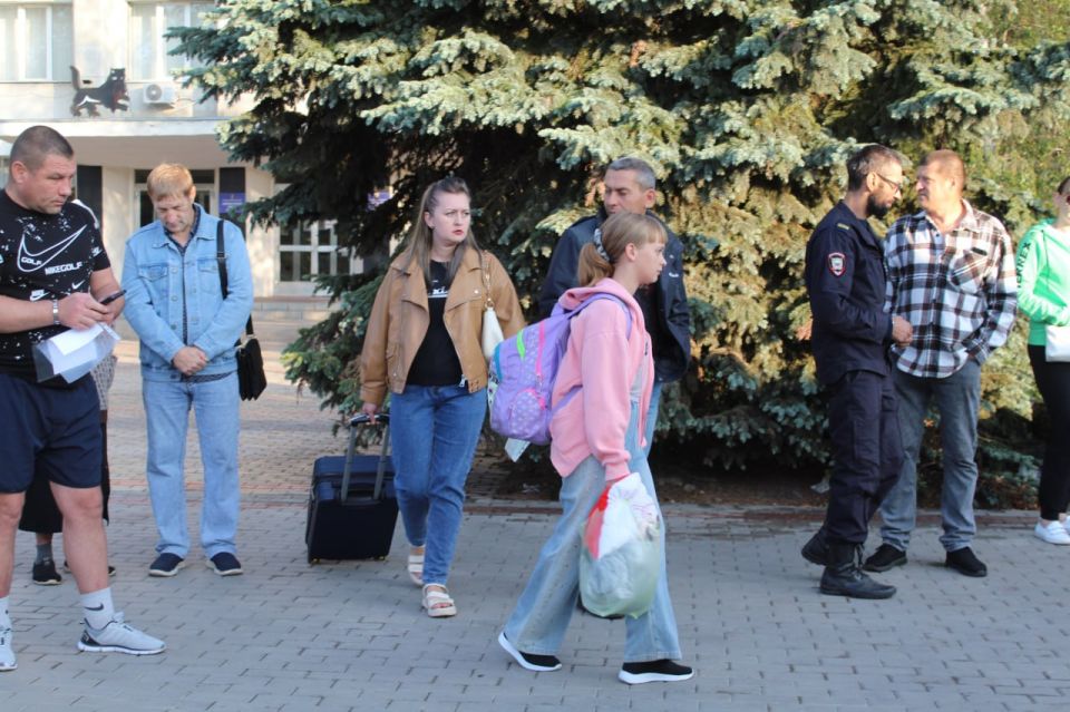 Юные кировчане отправились на оздоровление в летний лагерь на Черном море «PANDA CAMP» Юные кировчане отправились на оздоровление в летний лагерь на Черном море «PANDA CAMP»
