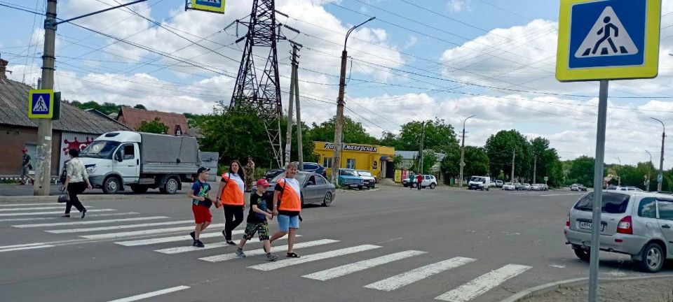 «Родительские патрули» продолжают контролировать безопасность школьников «Родительские патрули» продолжают контролировать безопасность школьников