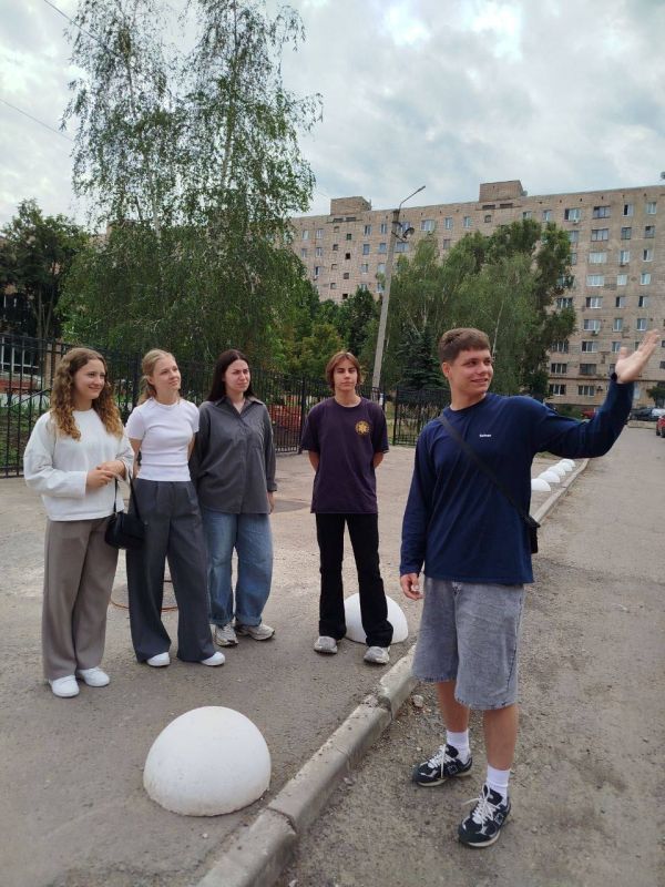 В Луганске реализуется муниципальный проект «Безопасная дорога в школу» В Луганске реализуется муниципальный проект «Безопасная дорога в школу»