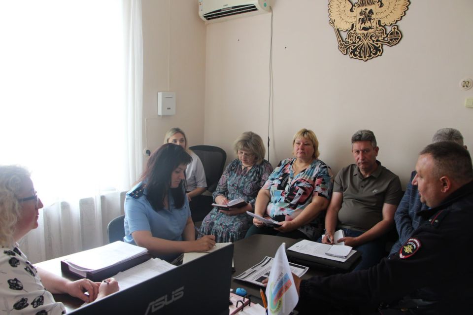 В Меловском муниципальном округе состоялось заседание Антинаркотической комиссии В Меловском муниципальном округе состоялось заседание Антинаркотической комиссии
