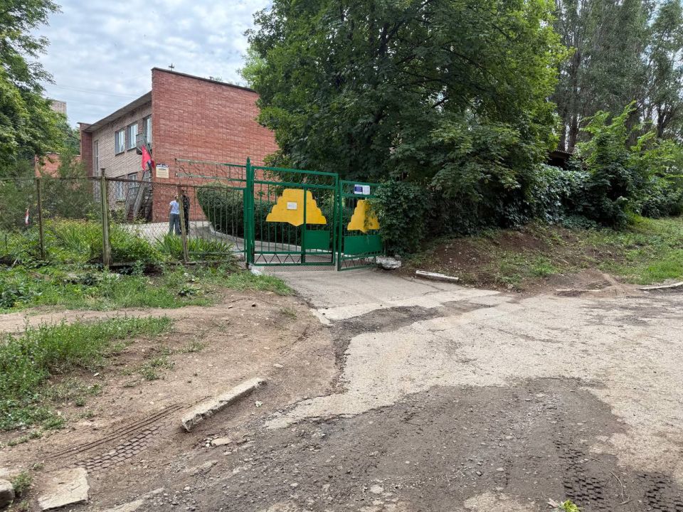 В Луганске реализуется муниципальный проект «Безопасная дорога в школу» В Луганске реализуется муниципальный проект «Безопасная дорога в школу»