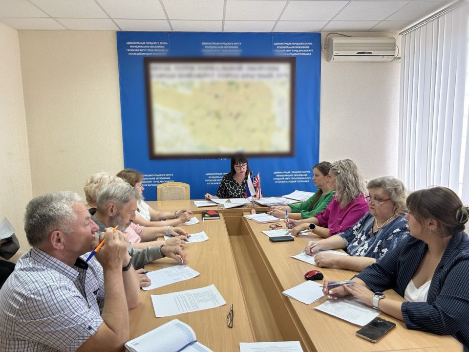 24 июня 2025 в Администрации Краснолучского городского округа прошло заседание комиссии по делам несовершеннолетних и защите их прав 24 июня 2025 в Администрации Краснолучского городского округа прошло заседание комиссии по делам несовершеннолетних и защите их прав
