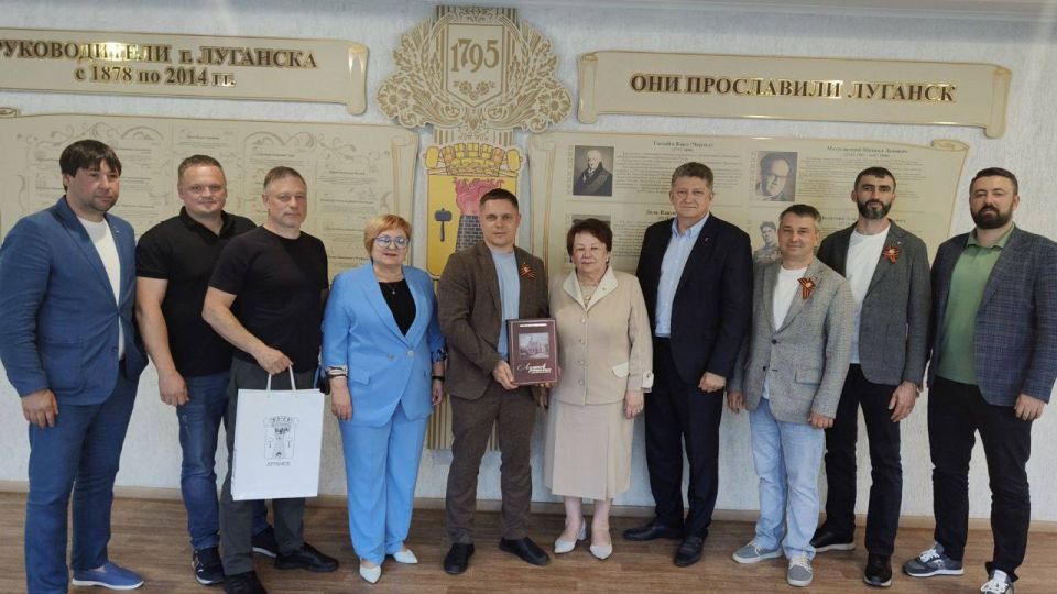 Зинаида Наден: Сегодня делегация делороссов из Красноярского края продолжила работу в рамках официального визита в Луганскую Народную Республику Зинаида Наден: Сегодня делегация делороссов из Красноярского края продолжила работу в рамках официального визита в Луганскую Народную Республику