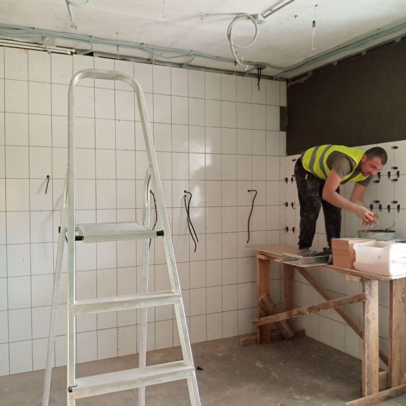 В яслях-саду «Надежда» в Курячевке подрядчик из Ивановской области заканчивает монтаж освещения В яслях-саду «Надежда» в Курячевке подрядчик из Ивановской области заканчивает монтаж освещения