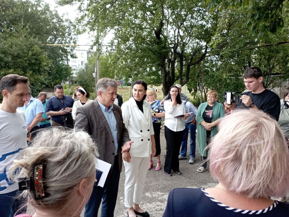 Яна Пащенко: В поселке Красный Яр состоялась очередная встреча с жителями в рамках проекта «Муниципальный диалог», инициированного партией «Единая Россия» Яна Пащенко: В поселке Красный Яр состоялась очередная встреча с жителями в рамках проекта «Муниципальный диалог», инициированного партией «Единая Россия»