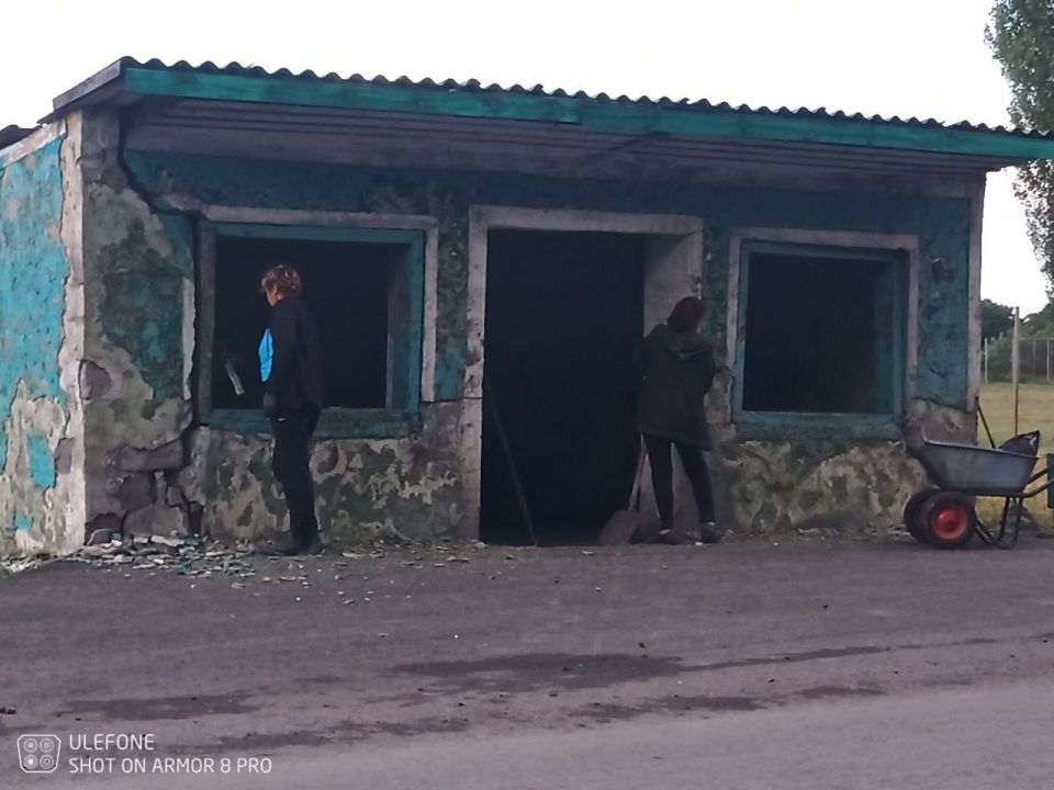 С целью обеспечения благоприятной среды для проживания населения, в пгт Ясеновский продолжаются работы по благоустройству территории С целью обеспечения благоприятной среды для проживания населения, в пгт Ясеновский продолжаются работы по благоустройству территории