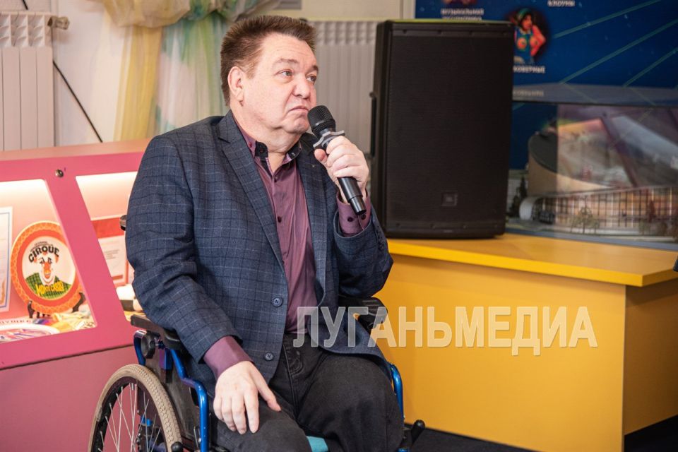 В Луганске состоялось открытие тематической экспозиции «Легенда Луганского цирка» В Луганске состоялось открытие тематической экспозиции «Легенда Луганского цирка»