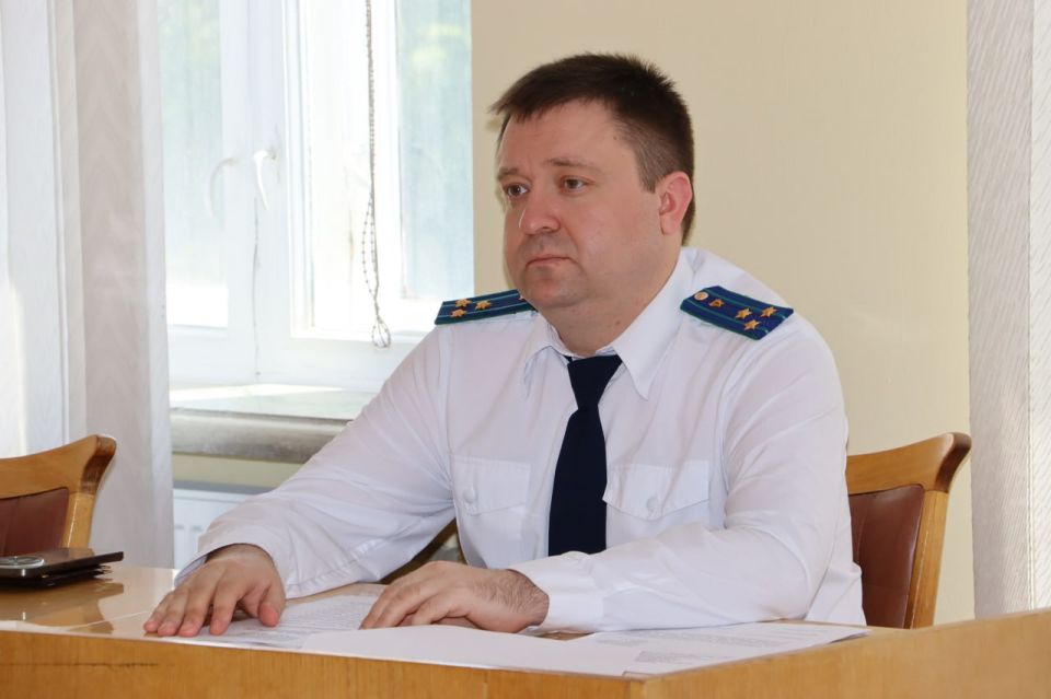В Администрации Стаханова рассмотрели дела об административных правонарушениях в отношении несовершеннолетних и их родителей В Администрации Стаханова рассмотрели дела об административных правонарушениях в отношении несовершеннолетних и их родителей