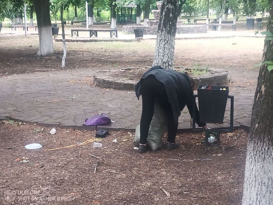 С целью обеспечения благоприятной среды для проживания населения, в пгт Ясеновский продолжаются работы по благоустройству территории С целью обеспечения благоприятной среды для проживания населения, в пгт Ясеновский продолжаются работы по благоустройству территории