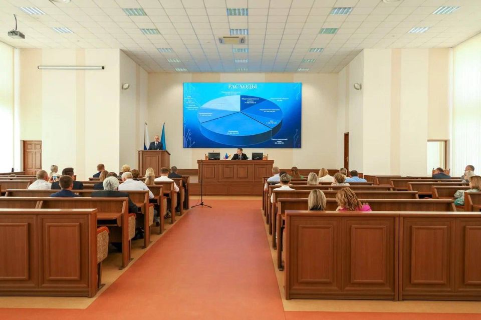 Роман Лысенко: Принял участие в публичных слушаниях по законопроекту об исполнении бюджета ЛНР за 2024 год Роман Лысенко: Принял участие в публичных слушаниях по законопроекту об исполнении бюджета ЛНР за 2024 год