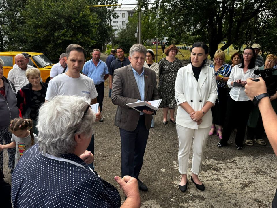 Егор Бабкин: Муниципальный диалог в Красном Яру: говорим откровенно — решаем по делу Егор Бабкин: Муниципальный диалог в Красном Яру: говорим откровенно — решаем по делу