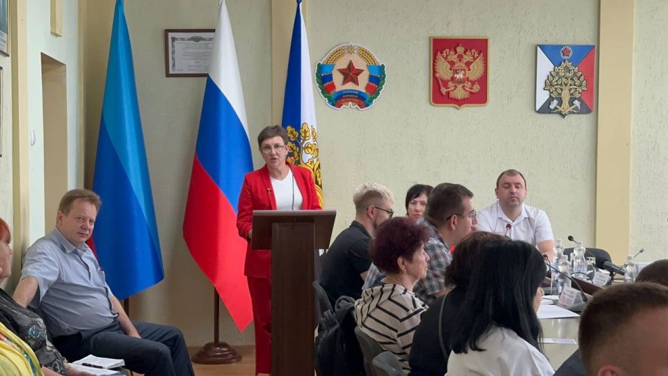 Андрей Рубанцов: В Ровеньках обсудили развитие малого и среднего бизнеса в ЛНР Андрей Рубанцов: В Ровеньках обсудили развитие малого и среднего бизнеса в ЛНР