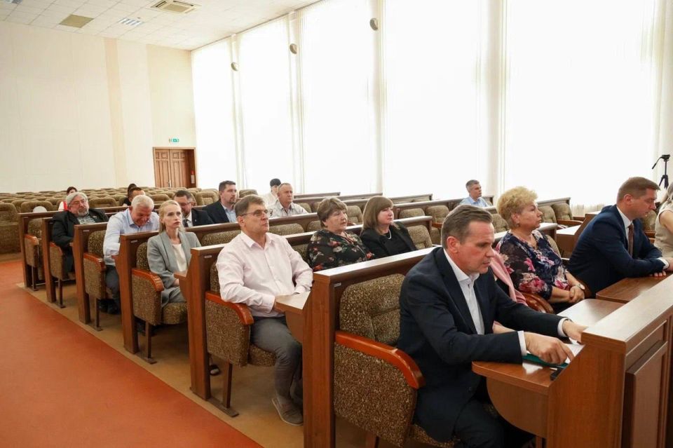 Роман Лысенко: Принял участие в публичных слушаниях по законопроекту об исполнении бюджета ЛНР за 2024 год Роман Лысенко: Принял участие в публичных слушаниях по законопроекту об исполнении бюджета ЛНР за 2024 год
