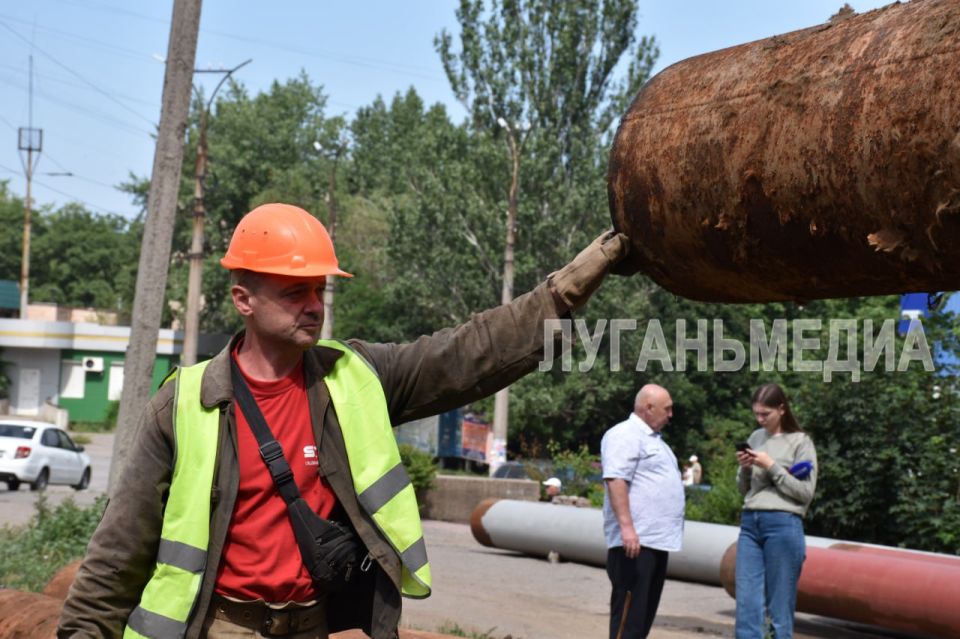 В Алчевске идут работы по подготовке к новому отопительному сезону В Алчевске идут работы по подготовке к новому отопительному сезону