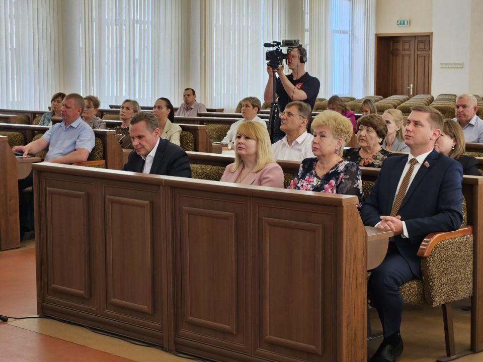 Ольга Бас: Сегодня в Луганской Народной Республике прошли общественные слушания по законопроекту «Об исполнении бюджета за 2024 год» Ольга Бас: Сегодня в Луганской Народной Республике прошли общественные слушания по законопроекту «Об исполнении бюджета за 2024 год»