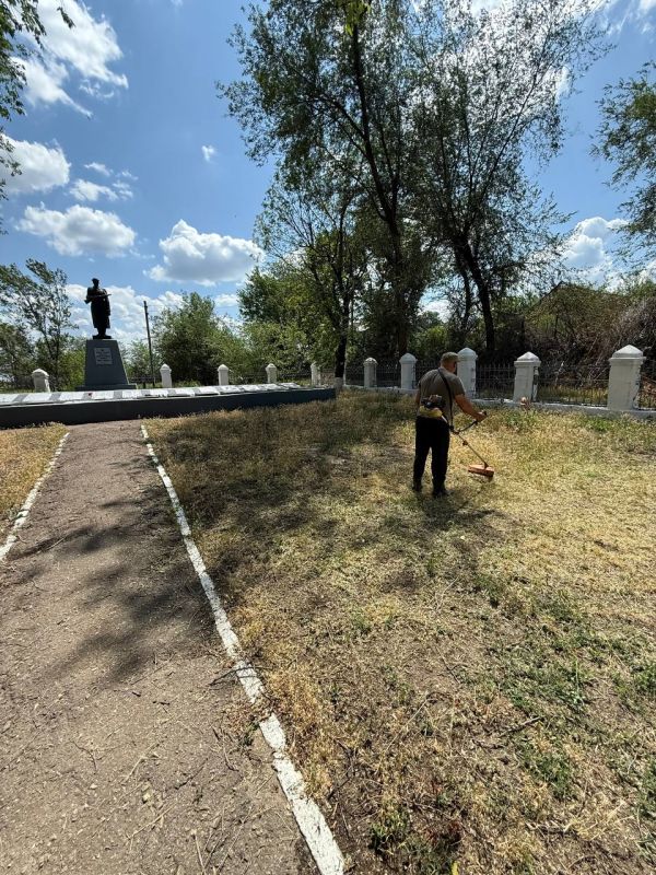 В населенных пунктах Краснодонщины выполнили работы по благоустройству В населенных пунктах Краснодонщины выполнили работы по благоустройству
