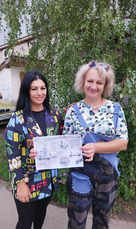 В Ровеньковской школе №3 профилактика дорожно-транспортных происшествий является одним из важнейших направлений работы В Ровеньковской школе №3 профилактика дорожно-транспортных происшествий является одним из важнейших направлений работы
