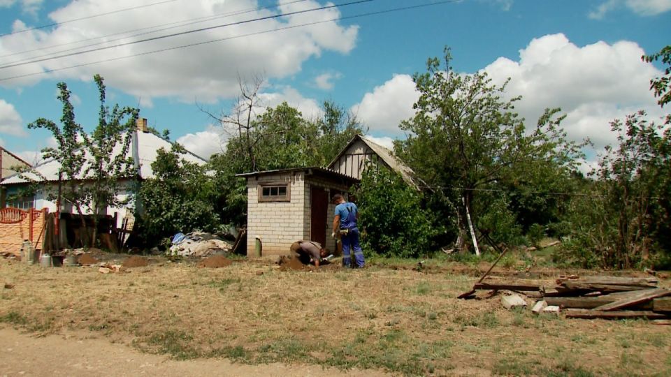 Специалисты тюменской строительной компании «СТИЛЛ» продолжает восстановительные работы в пгт Краснодоне Специалисты тюменской строительной компании «СТИЛЛ» продолжает восстановительные работы в пгт Краснодоне