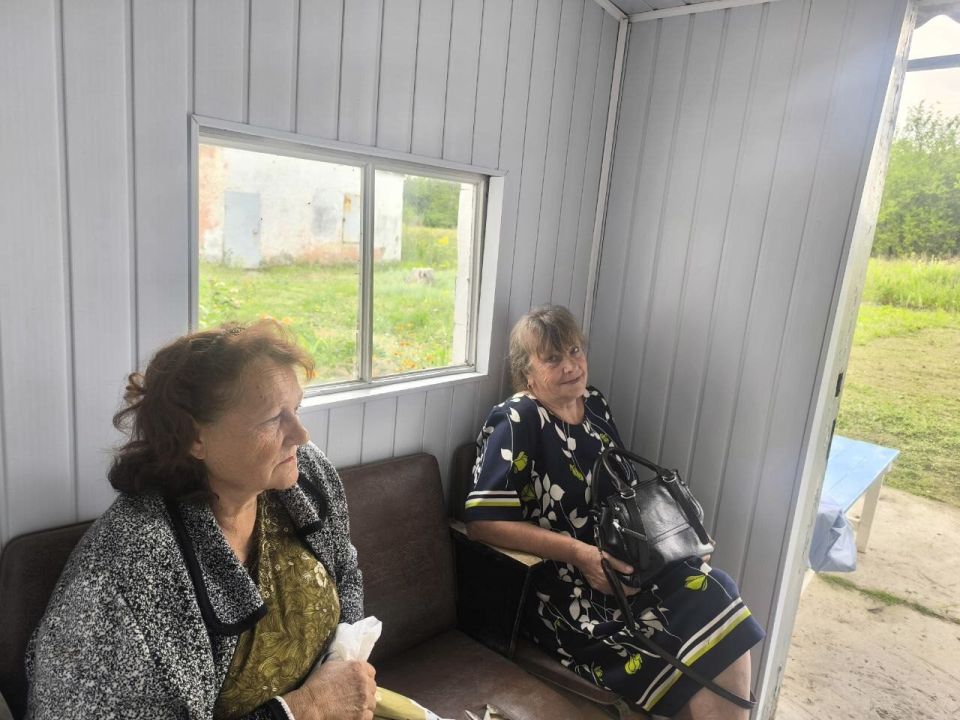 Врачи Новосветловской участковой больницы провели выездной прием в селе Великий Суходол Врачи Новосветловской участковой больницы провели выездной прием в селе Великий Суходол