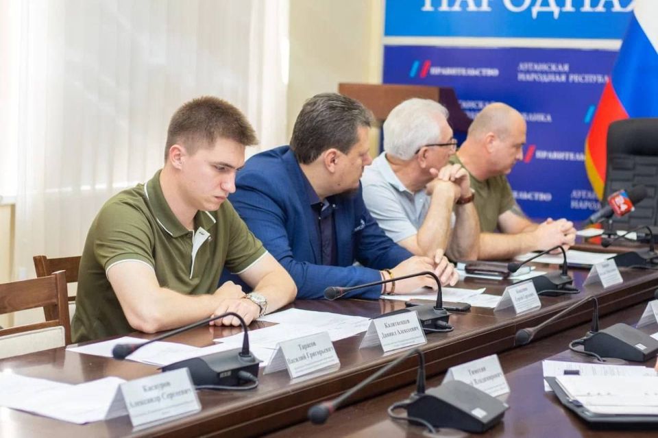 Список финалистов кадрового проекта «Герои Луганщины» утвержден на Общественном совете Список финалистов кадрового проекта «Герои Луганщины» утвержден на Общественном совете