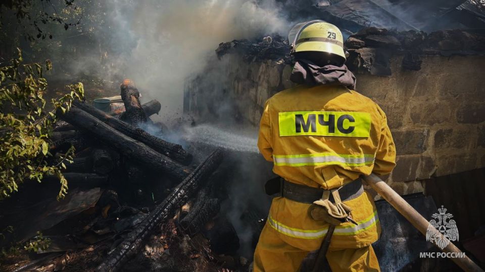 Пожар в селе Красная Таловка ликвидирован Пожар в селе Красная Таловка ликвидирован