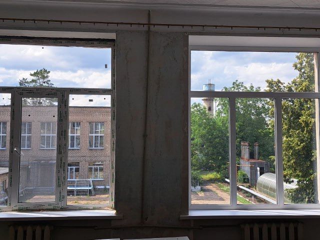 В Ровеньковской гимназии имени писателя Н. Трублаини ведутся ремонтные работы по подготовке к новому учебному году В Ровеньковской гимназии имени писателя Н. Трублаини ведутся ремонтные работы по подготовке к новому учебному году