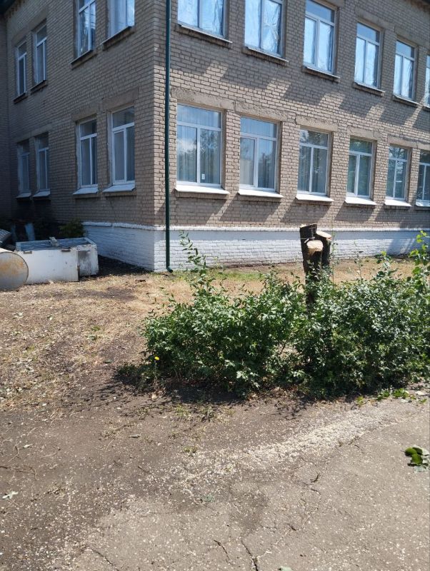 В ГБДОУ ЛНР «Краснолучский ясли-сад № 53 «Звездочка» в рамках выполнения мероприятий специального инфраструктурного проекта в 2025 году подрядной организацией шефа-региона Республики Башкортостан начались работы по замене... В ГБДОУ ЛНР «Краснолучский ясли-сад № 53 «Звездочка» в рамках выполнения мероприятий специального инфраструктурного проекта в 2025 году подрядной организацией шефа-региона Республики Башкортостан начались работы по замене...