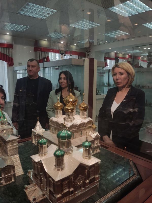 Рабочий визит главы Меловского округа ЛНР Олега Савченко Рабочий визит главы Меловского округа ЛНР Олега Савченко